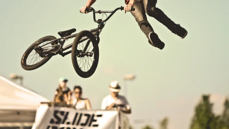 Anthony Jeanjean et l'élite mondiale du BMX arrivent à Montpellier