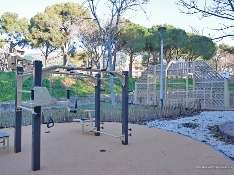 Toulon : le Parc des Lices s'agrandit d'un hectare de nature inclusive