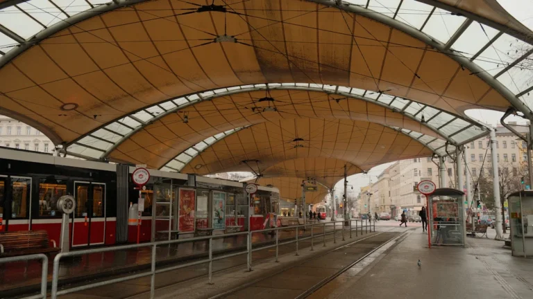 Vitry-sur-Seine : le tramway T9 transforme le quotidien de 100 000 usagers