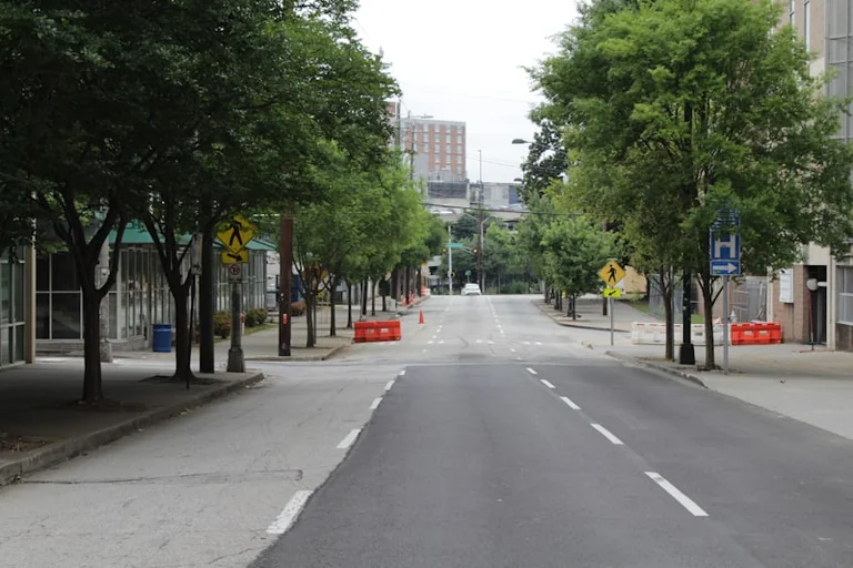 À Courbevoie, la chaleur change encore les services: ce qu'il faut retenir