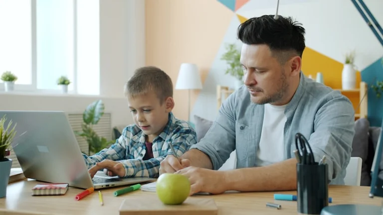 Parents à Créteil: un soutien gratuit avant l’école