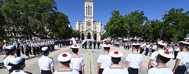 Saint-Étienne découvre ses jeunes formés à la Marine