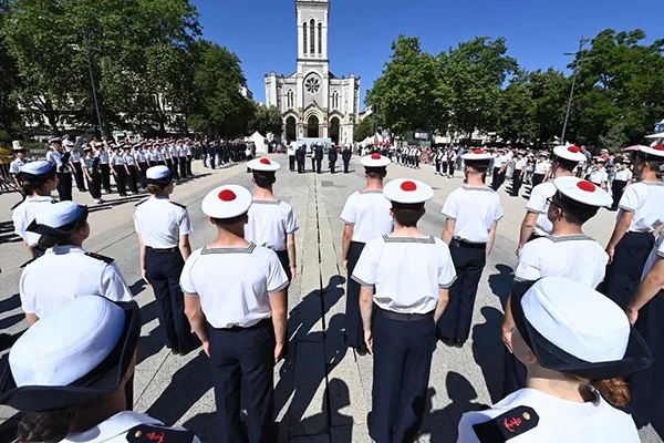 Saint-Étienne découvre ses jeunes formés à la Marine