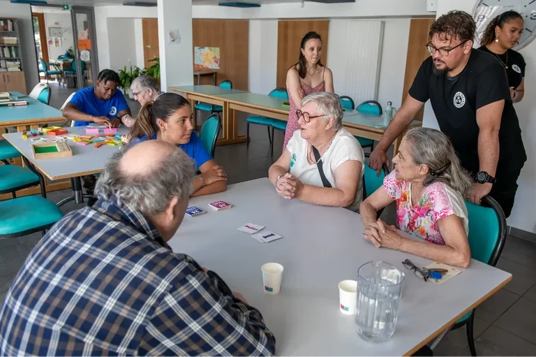 Grenoble : des bénévoles recherchés pour la vigilance canicule