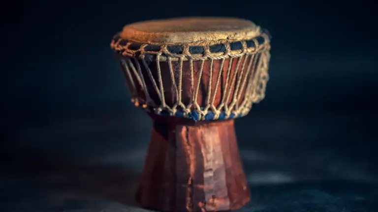 Tous au Toucan à Saint-Nazaire : percussions et danses guinéennes gratuites le 28 juillet