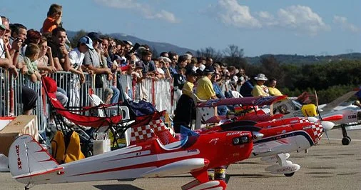 À Aix, les avions miniatures s’emparent du ciel