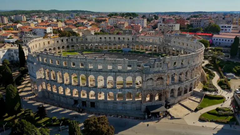 À Fréjus, Forum Iulii vu du ciel s’ouvre gratuitement