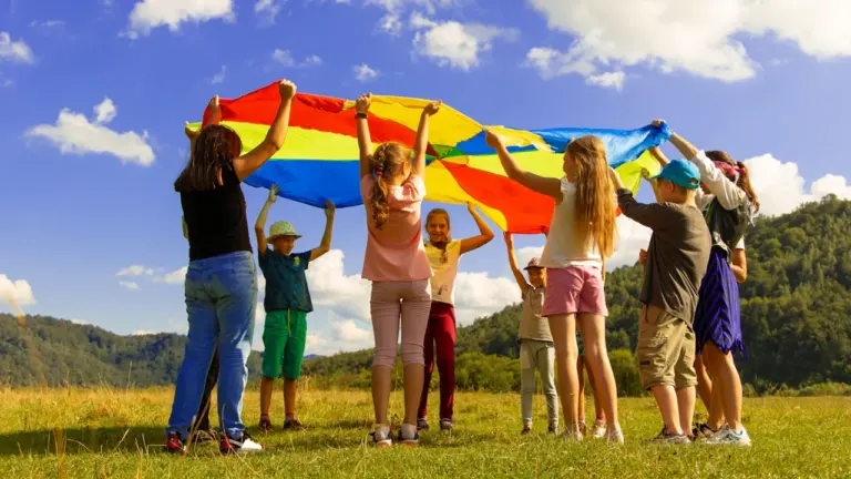 Lannion : comment les centres de loisirs rythment l’été des enfants: ce qu’il faut retenir