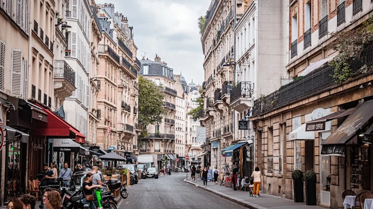Orléans de haut en bas : panorama et crypte à 10,50 €
