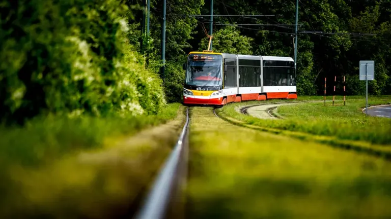 Blocus lycéens à Orléans : tramway à l’arrêt et services perturbés mardi
